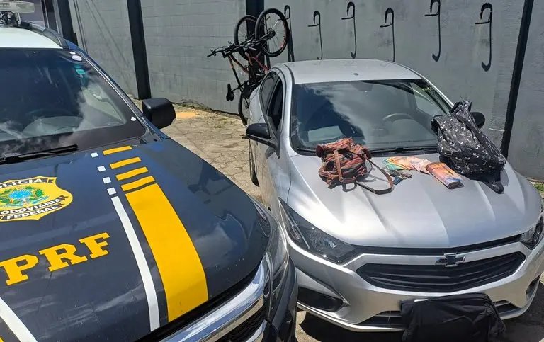 Casal é preso após roubo de automóvel e tentativa de golpe em pedágio