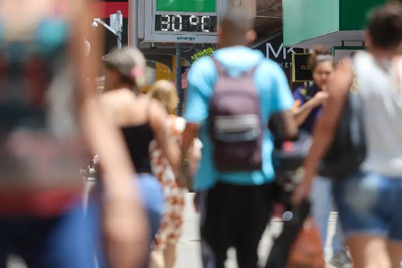 Além das temperaturas elevadas, verão contará com chuvas irregulares em SC