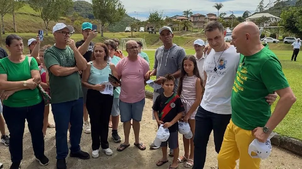 Luciano Hang promove ação especial de Natal na Comunidade Bethânia