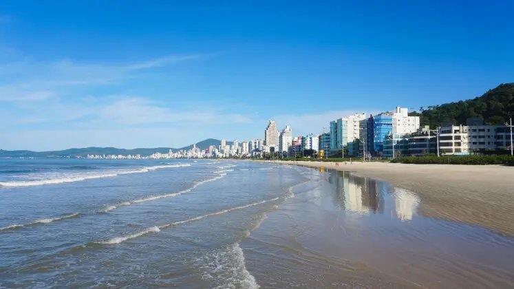 Alta temporada leva Prefeitura de Itapema a intensificar controle na orla