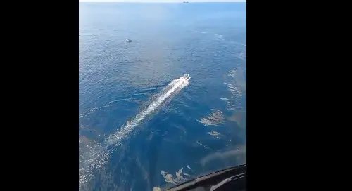 (VÍDEO) Buscas por dois homens desaparecidos no mar são retomadas