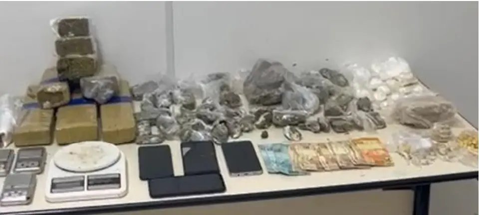 Discussão em residência leva PM a apreender grande quantidade de drogas