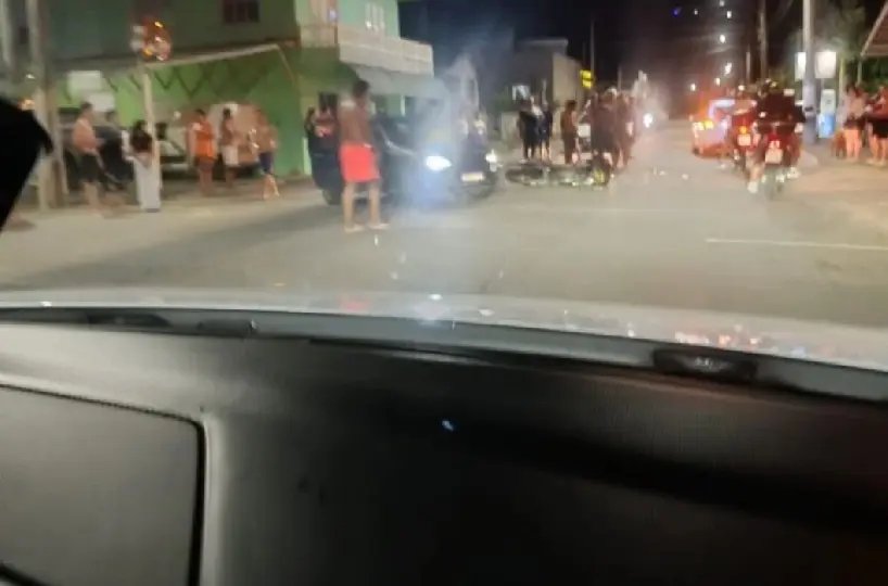 Criança de 10 anos fica ferida em acidente entre carro e moto