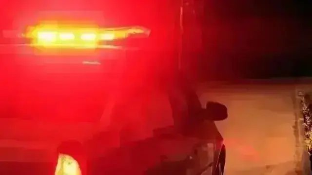 Idoso é espancado durante assalto dentro de casa