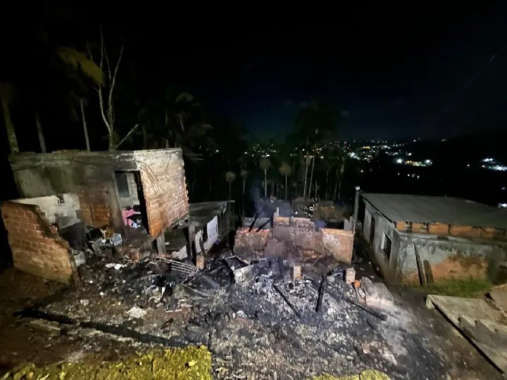 Marido tenta tirar a própria vida e a da família em meio a incêndio