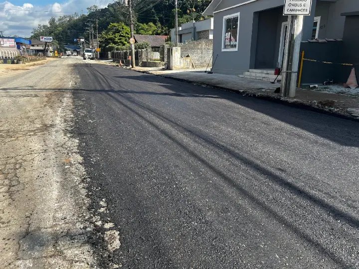 Motoristas podem acessar estabelecimentos comerciais na Primeiro de Maio