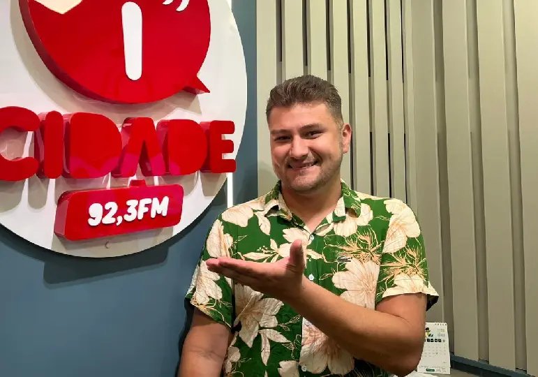 (VÍDEO) Alexandre Uller fala sobre trabalho como Papai Noel