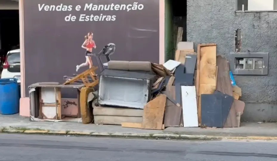 (VÍDEO) Descartes irregulares de entulhos continuam pela cidade