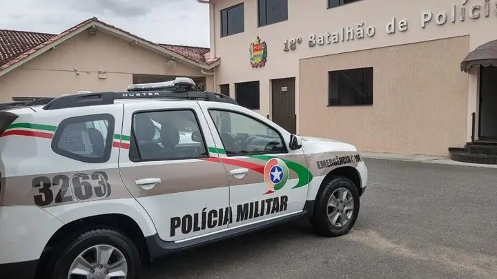 Mulher com mandado por tráfico é presa em Botuverá