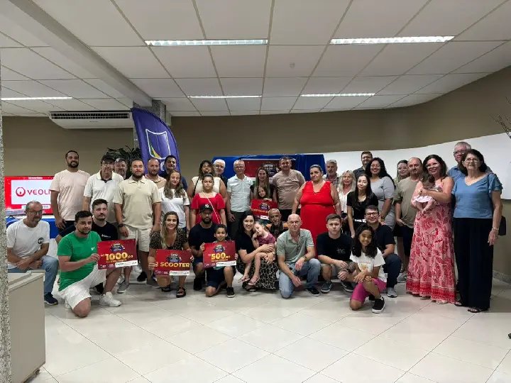 CDL entrega prêmios aos ganhadores da promoção Comprar Aqui dá Sorte