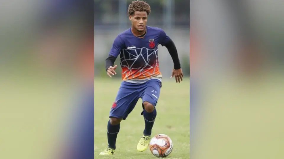 Quadricolor acerta com atacante formado no Vasco