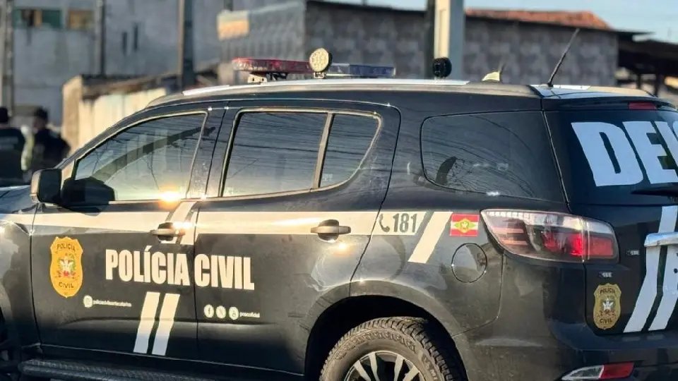 Foragido de facção criminosa morre ao reagir à prisão