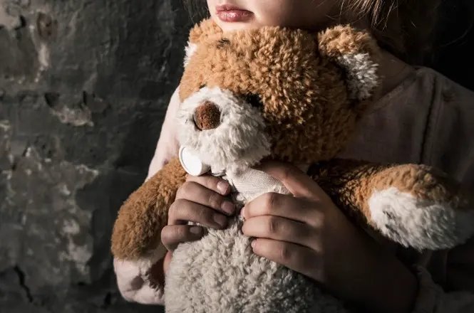 Casal é condenado por tortura de bebês e violência doméstica
