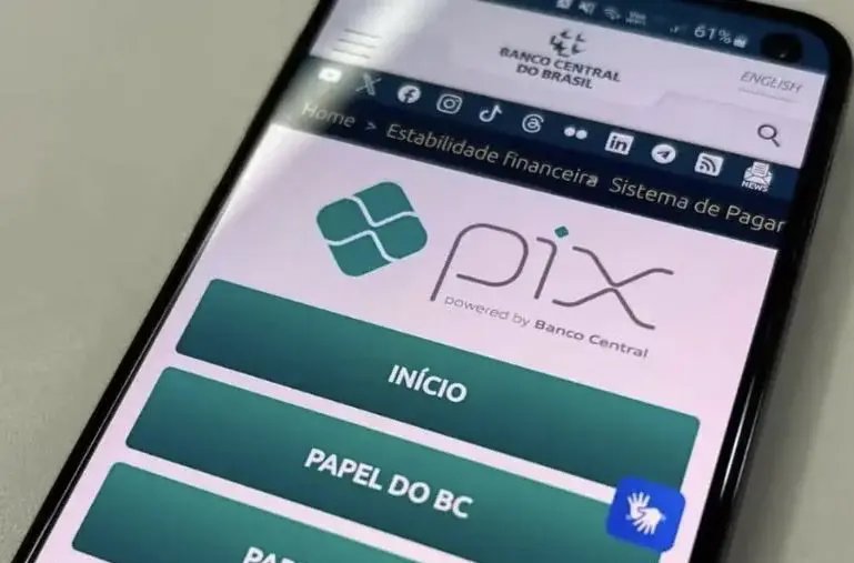 PIX fora do ar afeta pagamentos em diversos bancos nesta segunda-feira