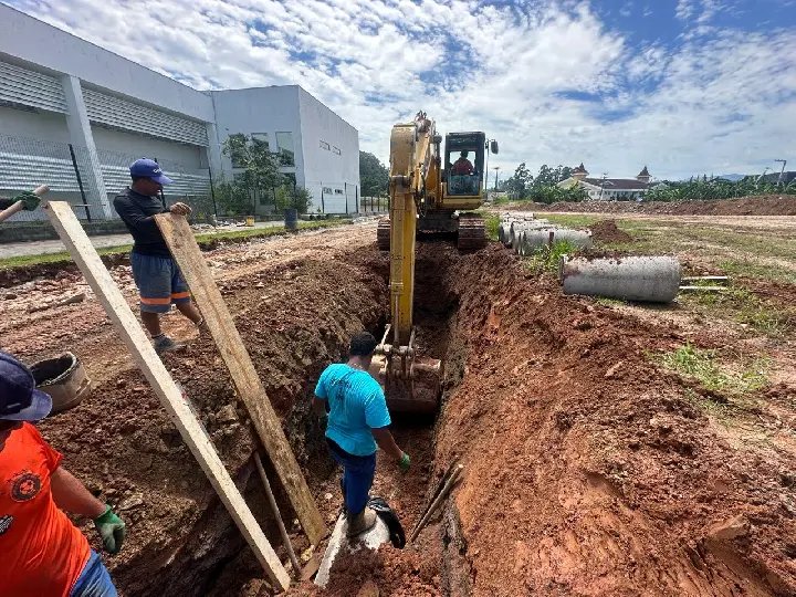 Nova via no Jardim Maluche recebe rede de tubulação