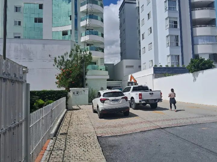 Explosão durante manutenção de tubulação de gás deixa homem ferido no Centro