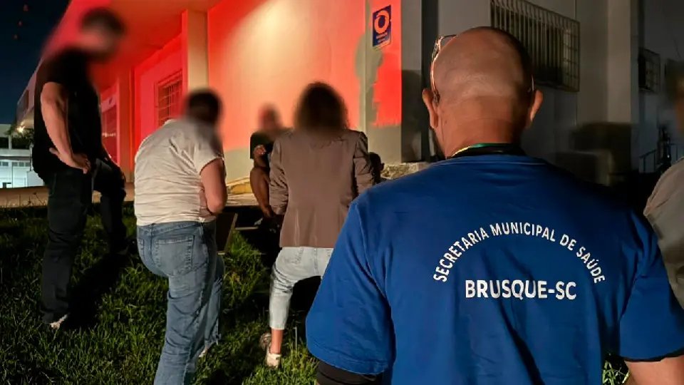 Moradores de rua são abordados e alguns seguem para internacão em Brusque