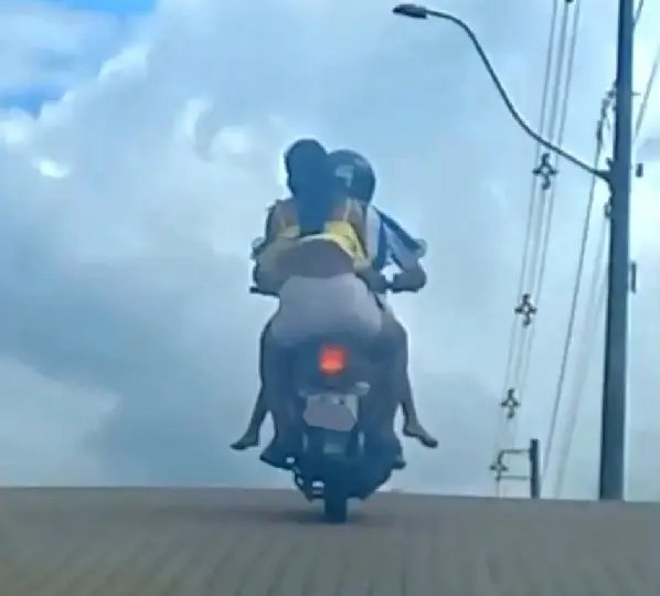 (VÍDEO) Imprudência no trânsito coloca criança e adultos em risco