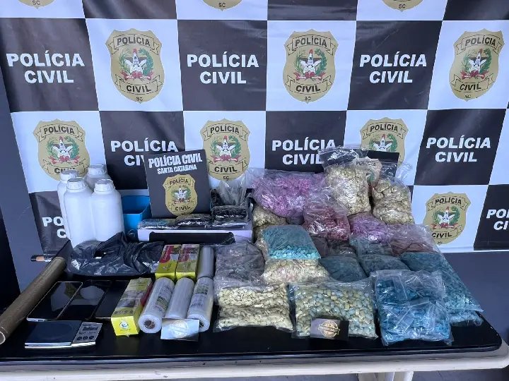 32 mil comprimidos de ecstasy e haxixe são apreendidos pela Polícia Civil