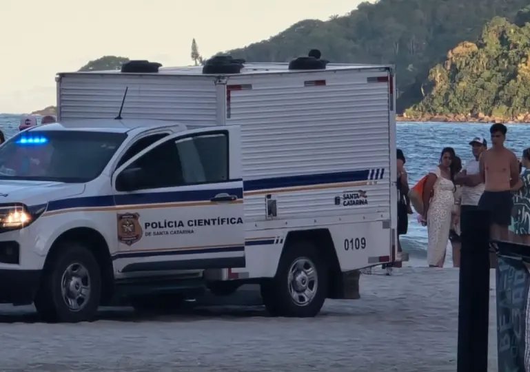 Banhista não resiste e morre afogado na praia