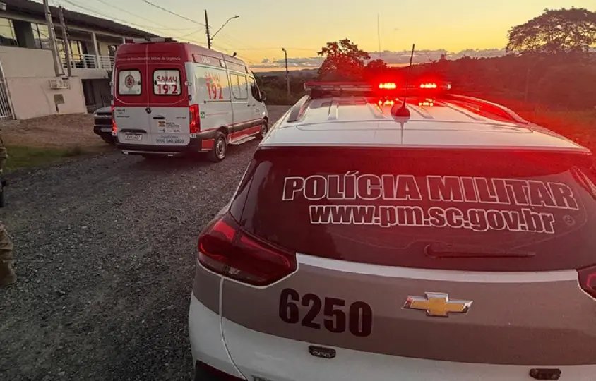 Vizinhos se desentendem e um acaba esfaqueado durante a noite