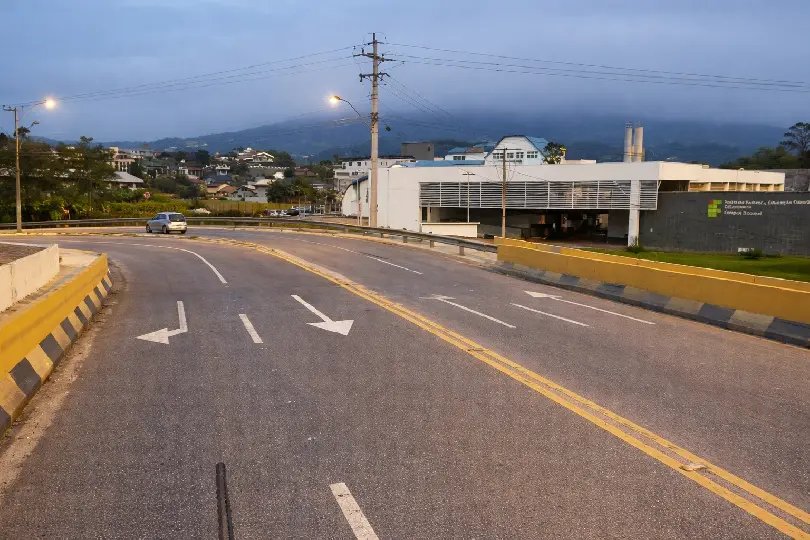 Guardrail da Ponte do Maluche será retirado para dar sequência às obras