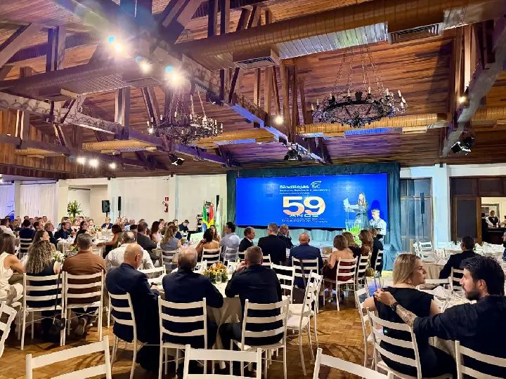 (VÍDEO) Sindilojas celebra 59 anos e anuncia possível escola de gastronomia em Brusque