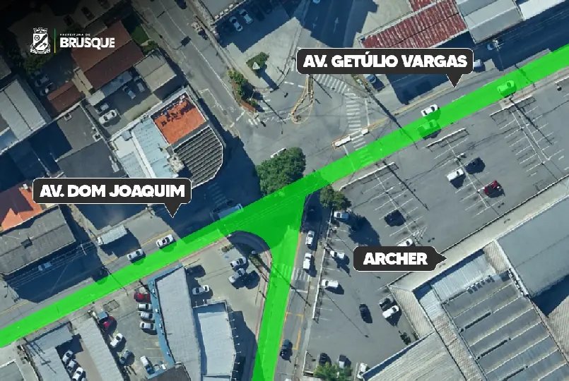 Faixa da direita da Avenida Dom Joaquim volta a operar para seguir em frente