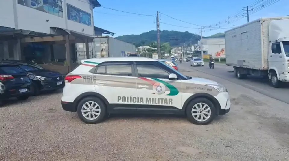 (VÍDEO) Colisão entre duas motocicletas deixa feridos na rodovia Ivo Silveira