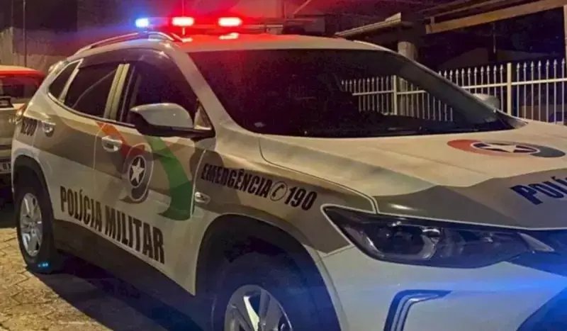 Filho impede tentativa de feminicídio e salva a mãe