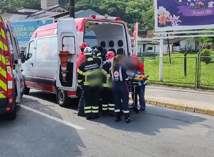 Trabalhador terceirizado da Celesc fica gravemente ferido após choque elétrico