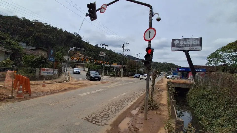  Primeiro de Maio terá interdição parcial na manhã deste sábado