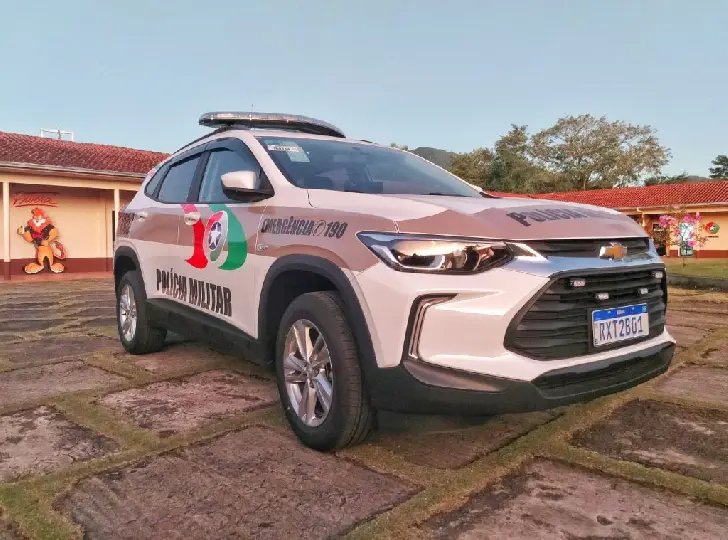 Homem é preso após arrombar pizzaria e ser encontrado dormindo no estabelecimento