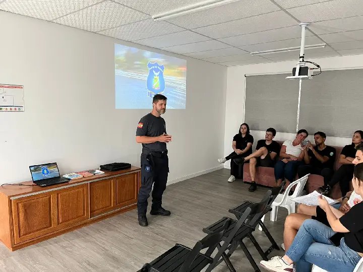 Escola Pública de Trânsito inicia o ano com cursos de autopropelido e palestras em empresas