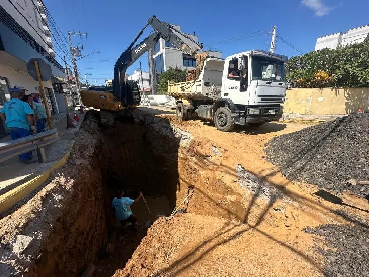 Mais uma rua em Santa Rita recebe melhorias em seu sistema de drenagem