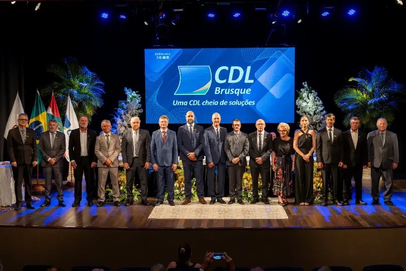 (VÍDEO) CDL Brusque empossa nova diretoria